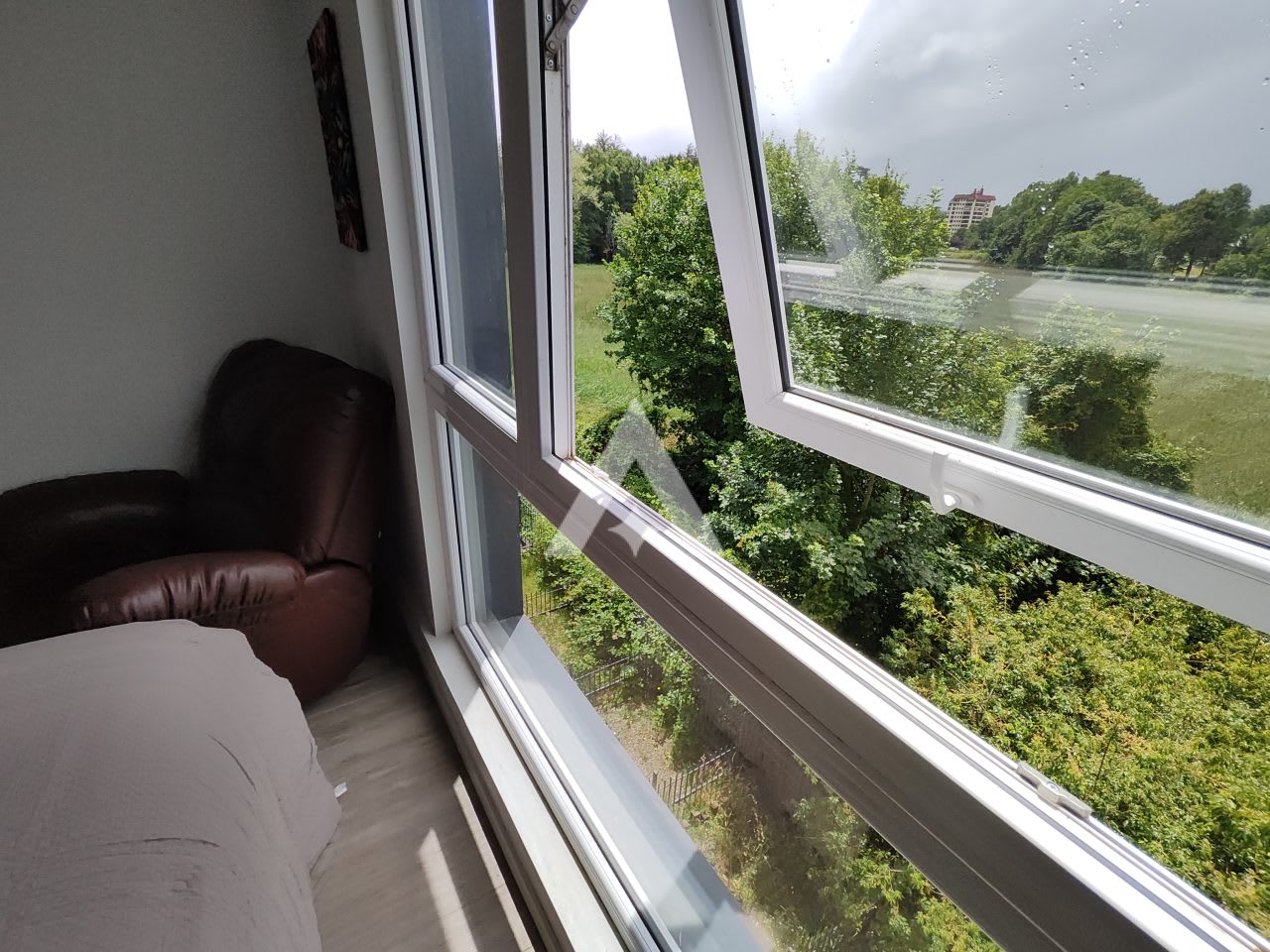 Hermoso Departamento Estudio con vista humedal