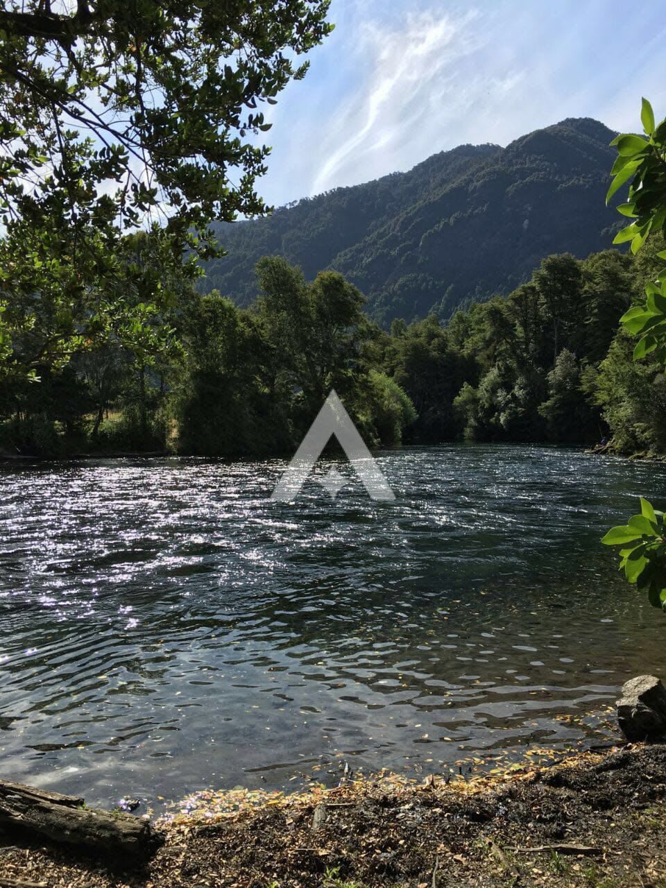 Cabaña en la Pradera Hermosa Granja a orillas del Río Liucura Pucon