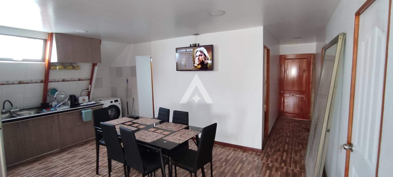 Casas para 7-9-14 y 23 personas en puertas del mar a 5 minutos del faro en automóvil