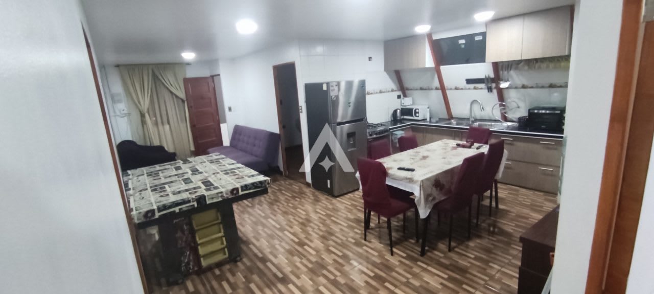 Casas para 7-9-14 y 23 personas en puertas del mar a 5 minutos del faro en automóvil